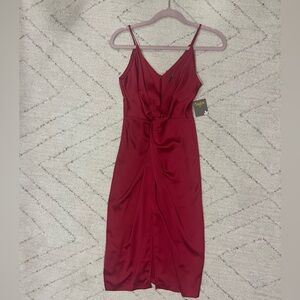 BRAND NEW - Sleeveless Taylors Dress in Burgundy Red size 2